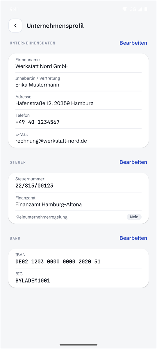 Unternehmensprofil in der InvoiceWerk-App mit Firmenname, Anschrift, Steuernummer, Finanzamt und Bankverbindung