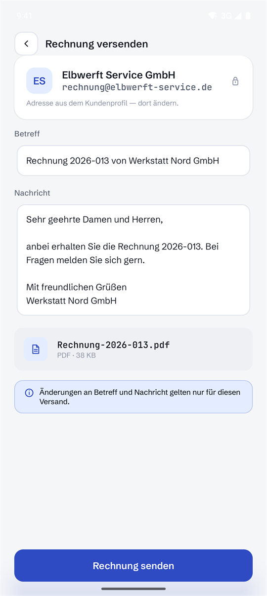 Versand-Ansicht der InvoiceWerk-App: Empfänger, Betreff, Nachricht und die angehängte Datei Rechnung-2026-013.pdf